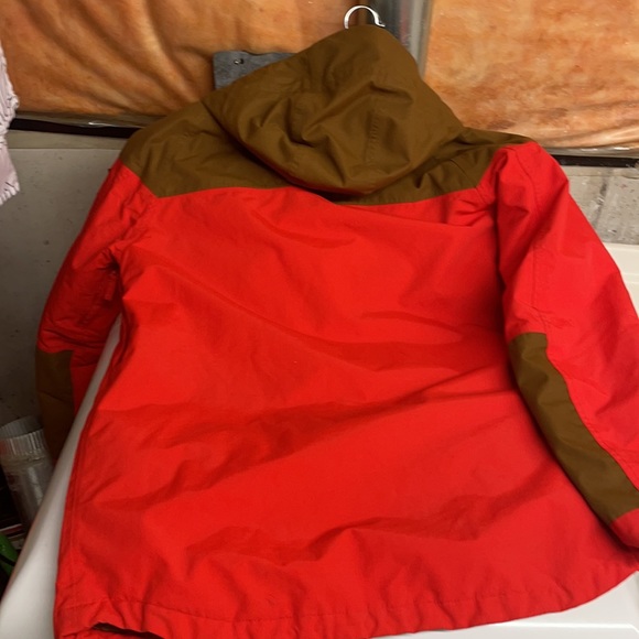 Burton snowboard jacket. - Picture 3 of 6